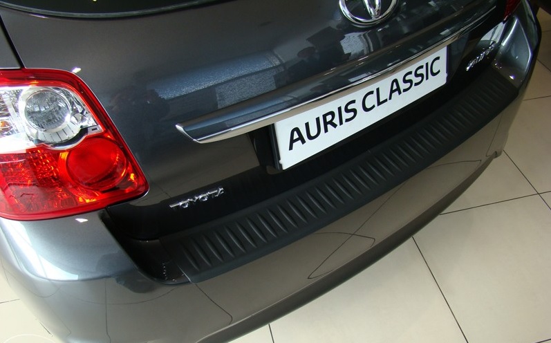 RIDER Nášlap kufru Toyota Auris I r.v. 2010-2012